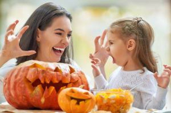 monster mom daughter pumpkins